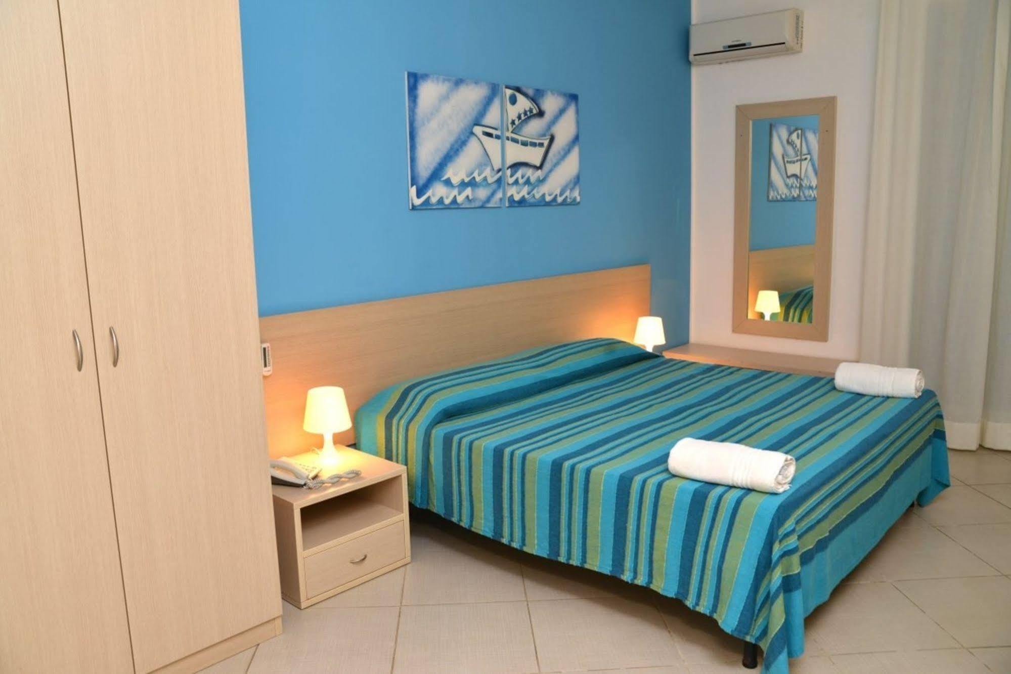 Hotel Baia Del Sole Marina di Ragusa Esterno foto